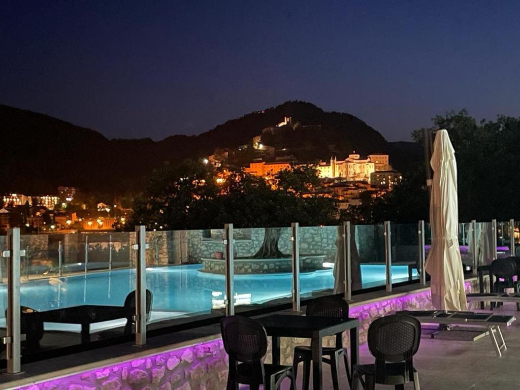 Hotel Gans Каша Екстериор снимка