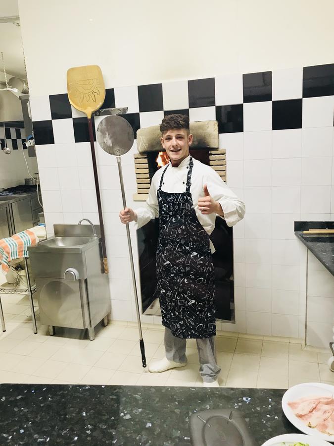 Hotel Gans Каша Екстериор снимка